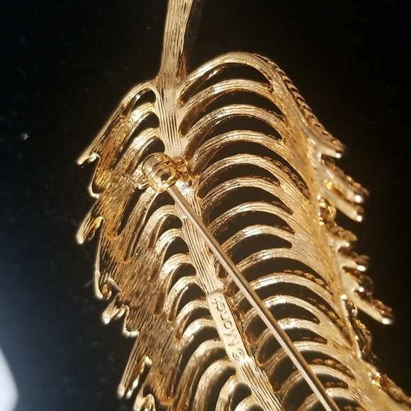 MONET Vintage Large Stylized Feather Leaf Brooch Pin - Picture 7 of 9